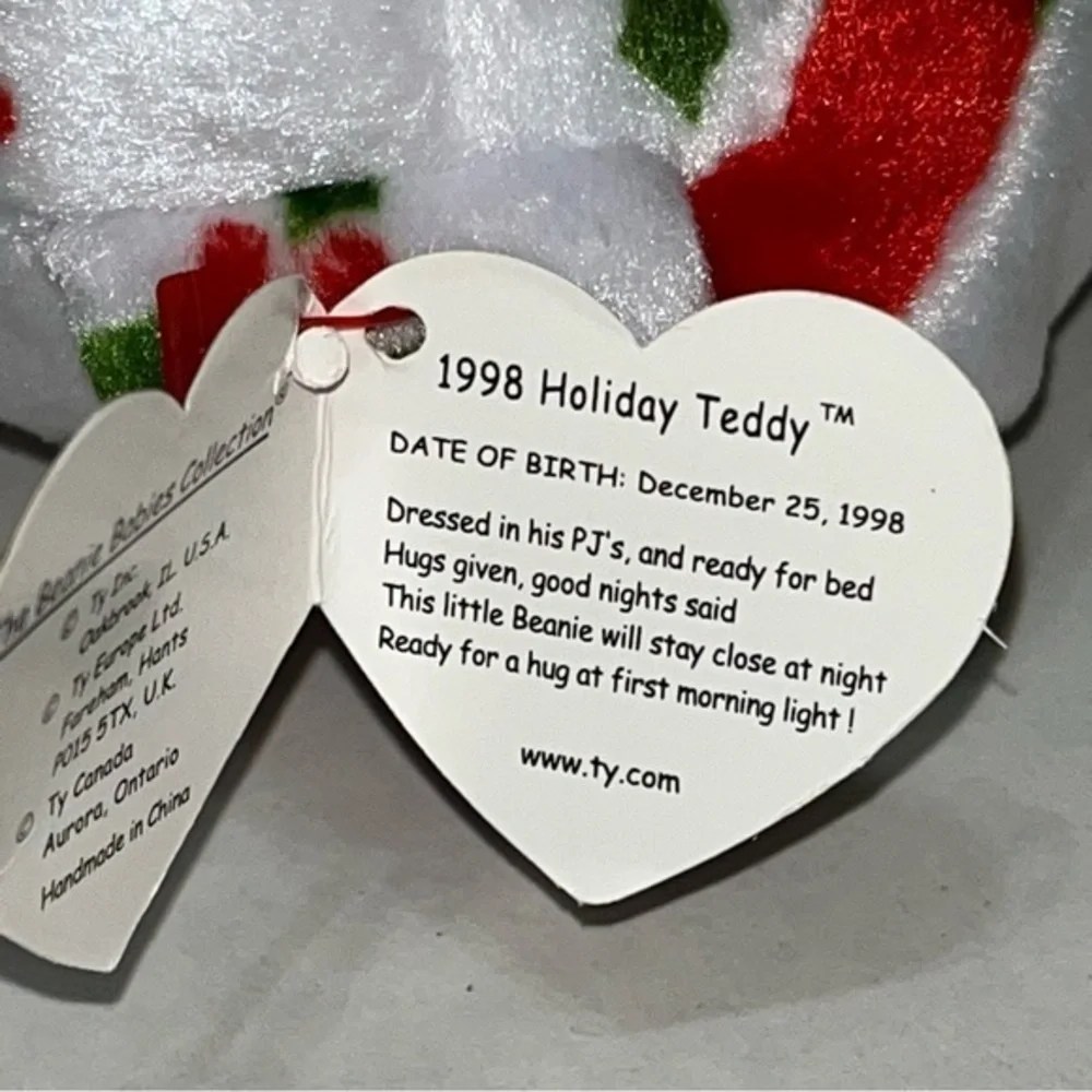 Ty 1998 Holiday Teddy‎ Bear Beanie Baby Santa Hat, Decorated with Holly